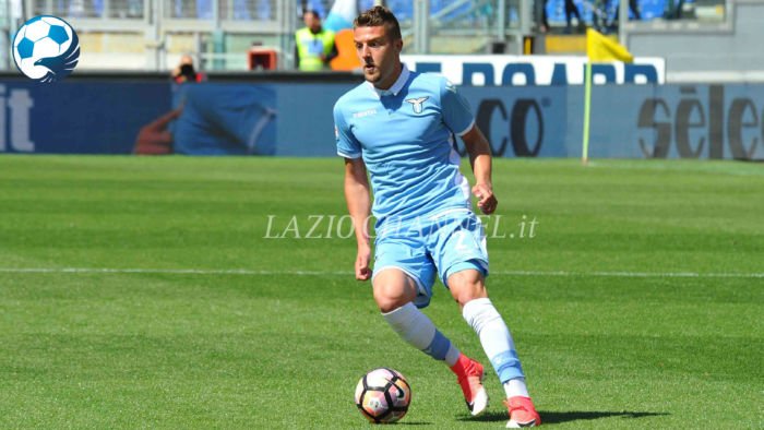 Sergej Milinkovic-Savic con la maglia della Lazio