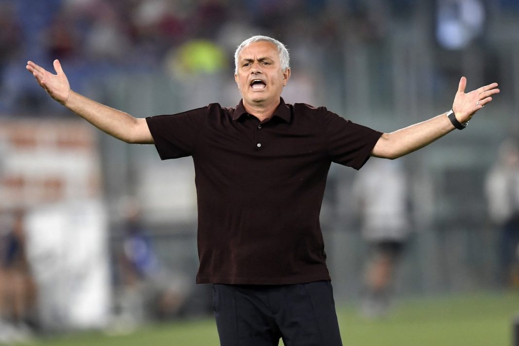 Mourinho attacca la Roma : 
